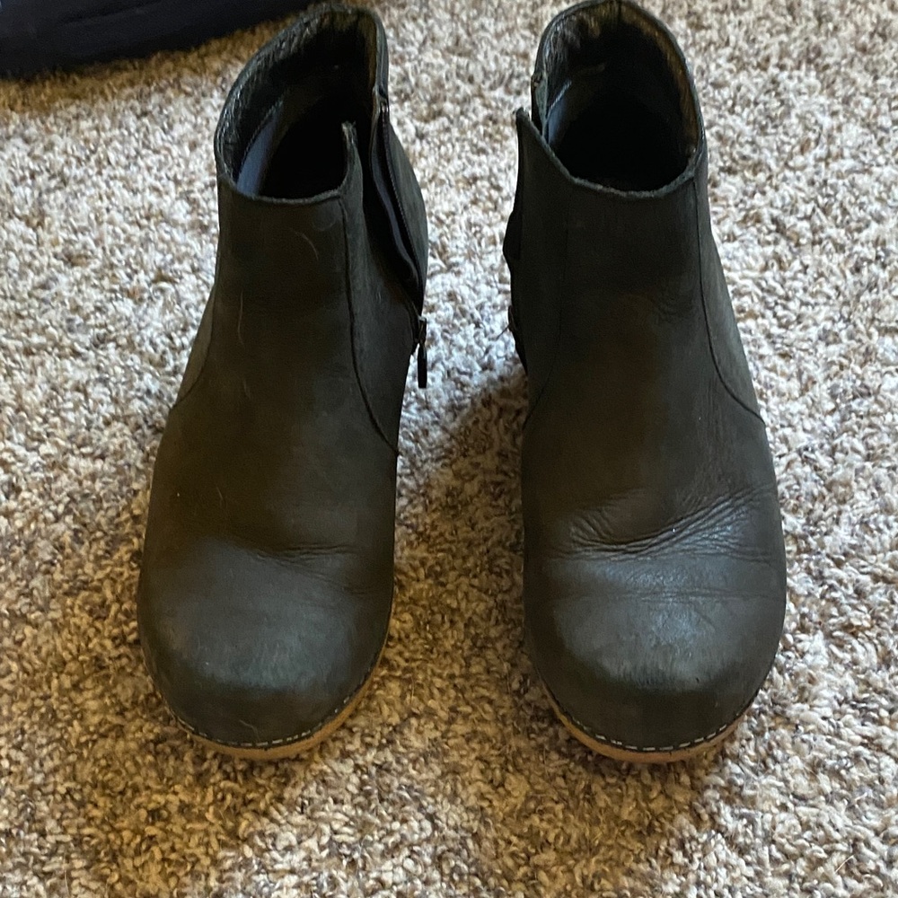 Elegant Black Heeled Ankle Boots